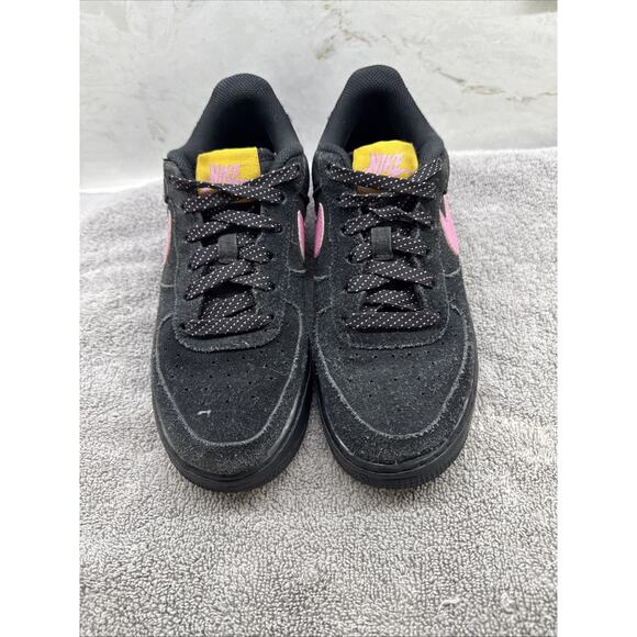 Nike Air Force 1 LV8 2 GS Black Magic Flamingo #CN5710-001, (Youth) Size 4Y - Picture 2 of 16